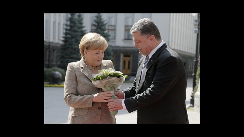 Ucraina, Merkel arrivata a Kiev per incontro con presidente Poroshenko