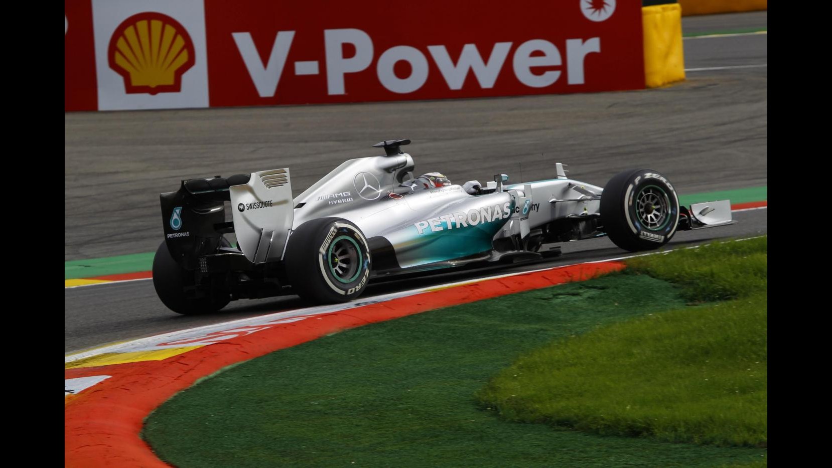 F1, Gp Belgio: Hamilton al comando in seconde libere, Alonso ancora 3°