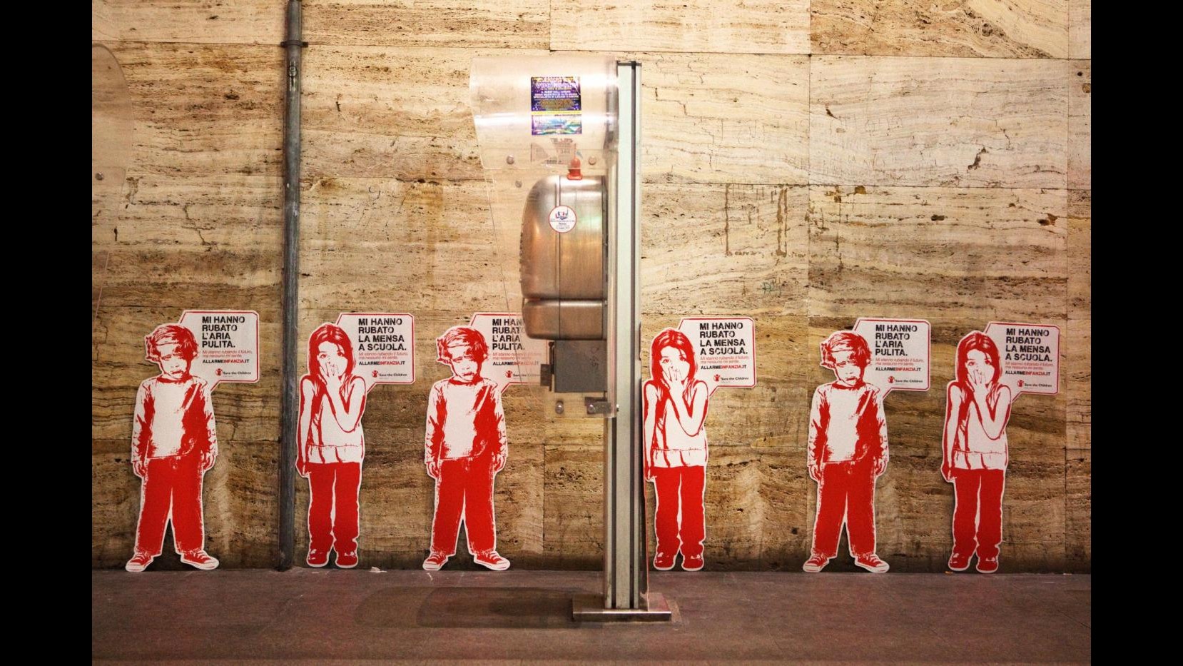 Save the children: 5,5 mln minori vittime tratta e sfruttamento