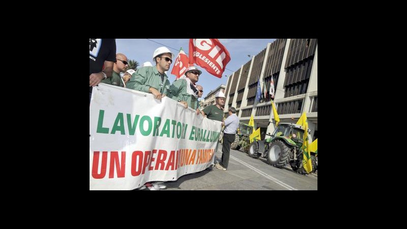 Crisi, Cgil: 530mila in cig da inizio anno, persi 2,5 mld di euro