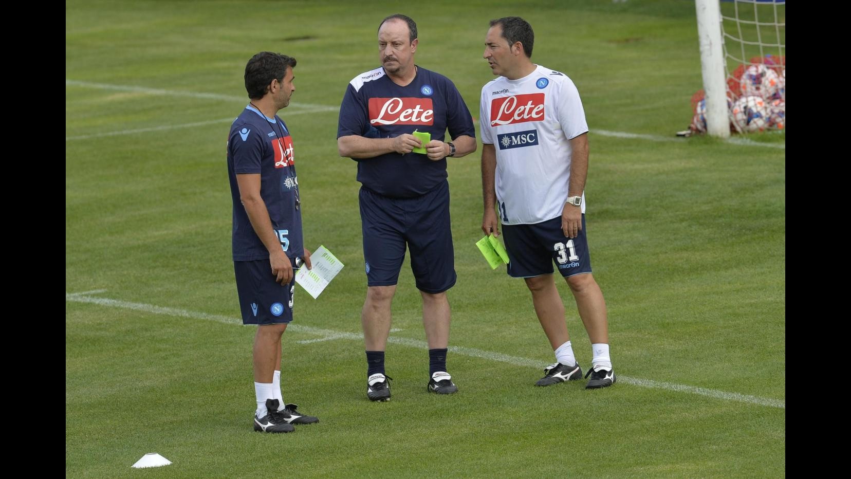 Benitez: Juve forte, ma Napoli vuole competere per scudetto. De Laurentiis: Voglio comprare il San Paolo