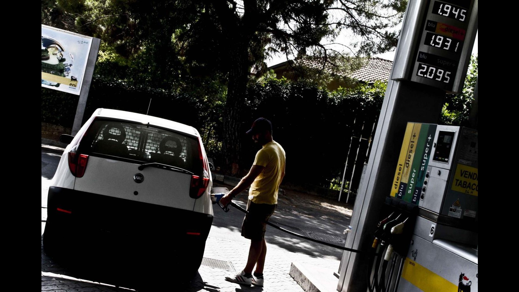 Carburanti, Cgia: Siamo i più tassati d’Europa