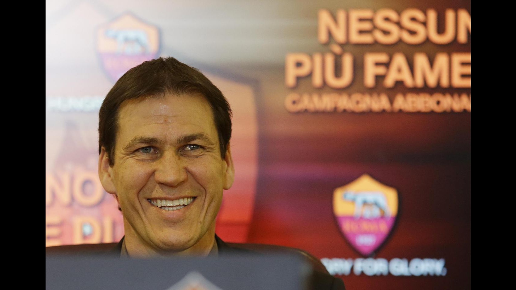 Garcia: Chi contesta Roma forse è tifoso della Lazio. Mercato? Abbiamo tempo