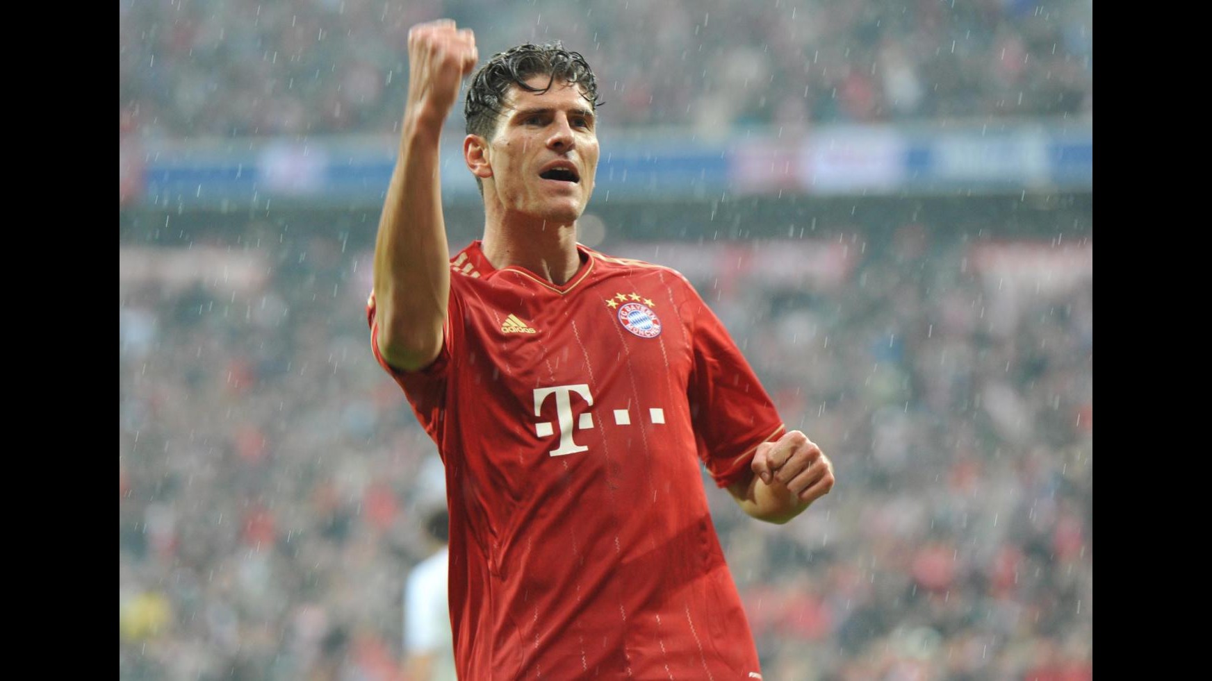 Ufficiale Mario Gomez alla Fiorentina, lunedì la presentazione