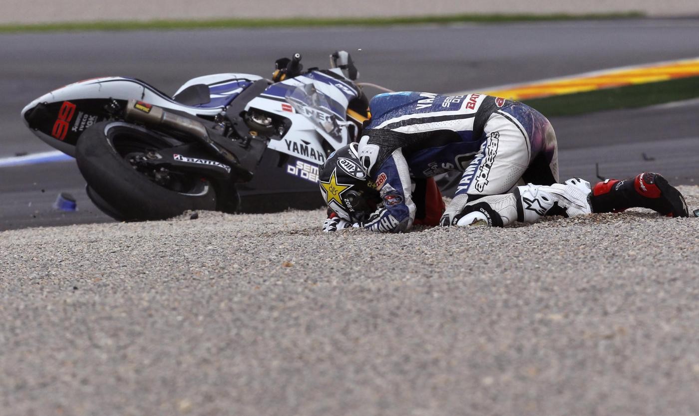MotoGp, Lorenzo cade ancora e salta Gp Germania. Rossi quinto in prova