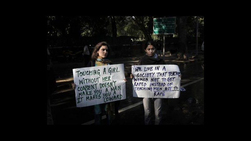 India, 16enne denuncia stupratore: aggredita per tagliarle lingua