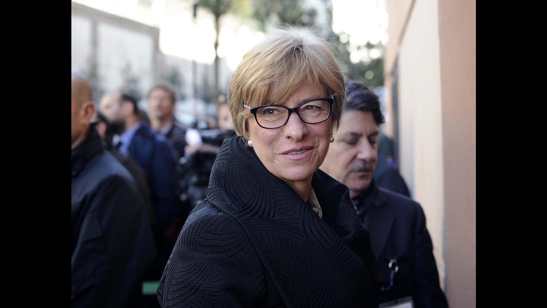 Difesa, Pinotti: Attenzione su esigenza territorio e difesa