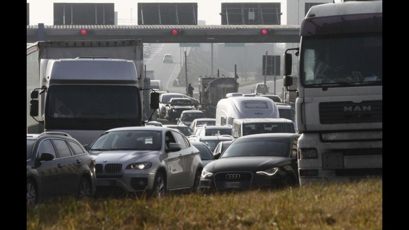 Vacanze, Anas: Oggi bollino giallo su strade, circolano mezzi pesanti