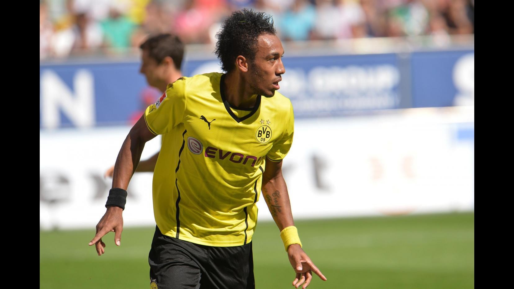 Bundesliga, parte bene anche Borussia Dortmund: poker ad Augsburg