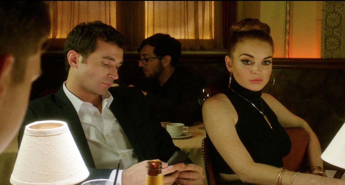 Lindsay Lohan esce dal rehab torna a fare festa ma resta sobria