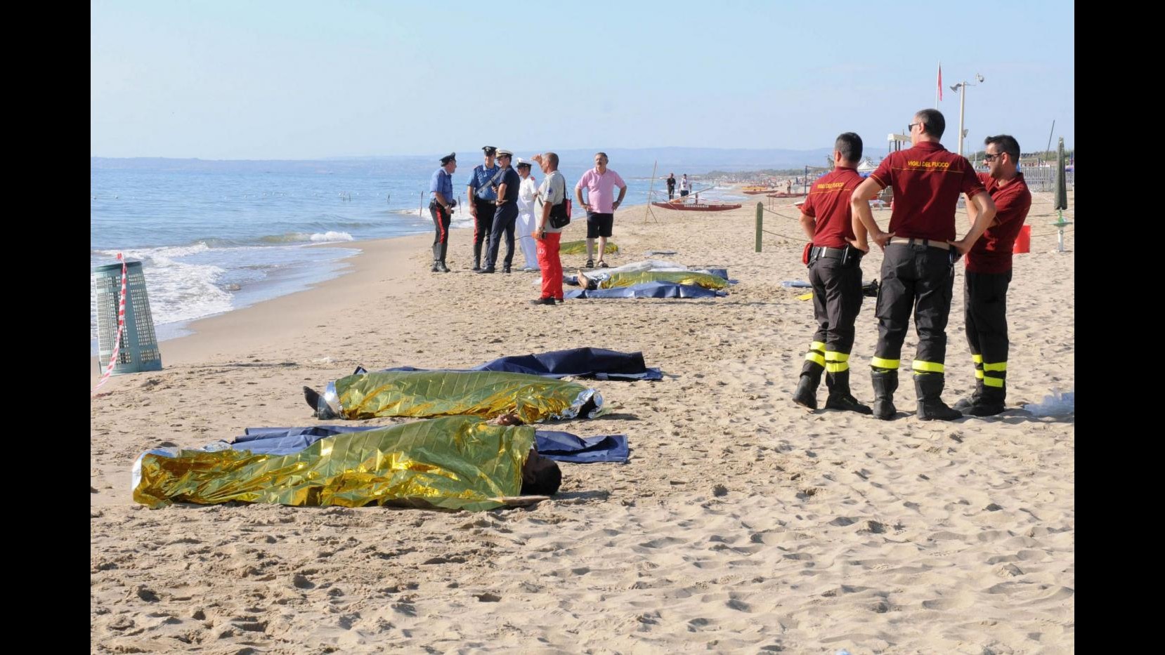 Catania, tragedia in mare: morti sei migranti  Corpi trovati sulla spiaggia