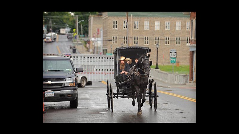 In Usa 2 bimbe Amish scomparse e poi ritrovate: le aveva rapite una coppia