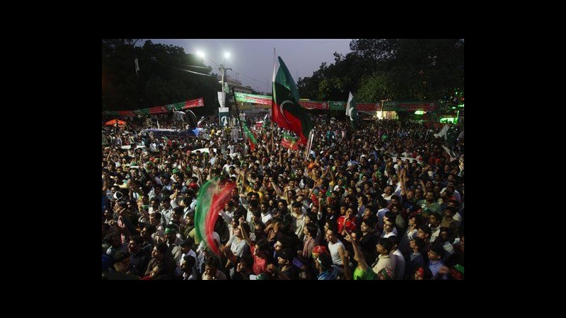 Pakistan, migliaia in marcia verso Islamabad per raduno contro governo