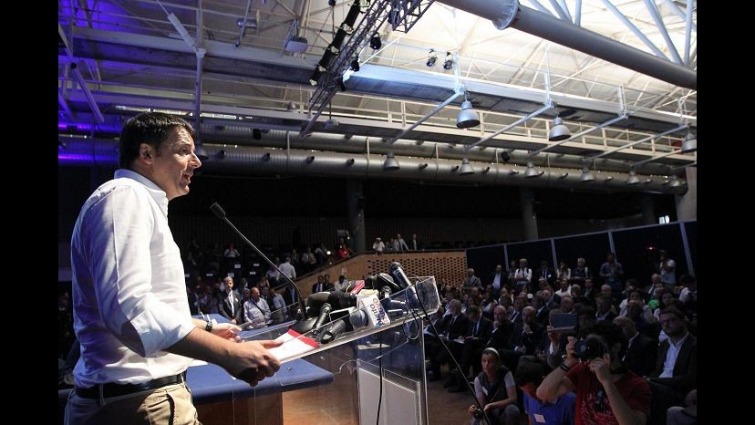Crisi, Renzi: Non siamo fanalino di coda, Eurozona è in stagnazione