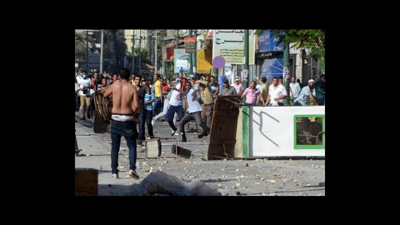 Egitto, scontri fra pro e anti Morsi ad Alessandria: un morto, 35 feriti