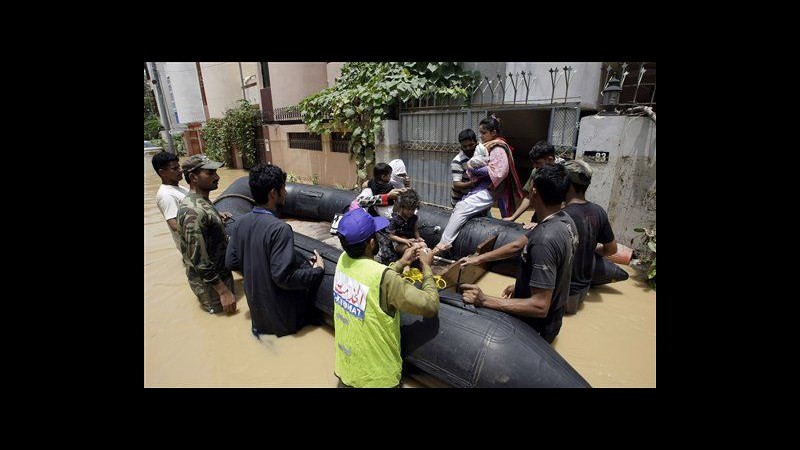 Pakistan, piogge torrenziali e allagamenti: 53 vittime