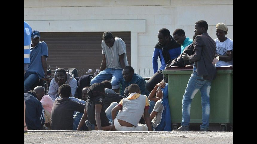 Manca permesso di soggiorno, a rischio sogno calcistico di 3 migranti