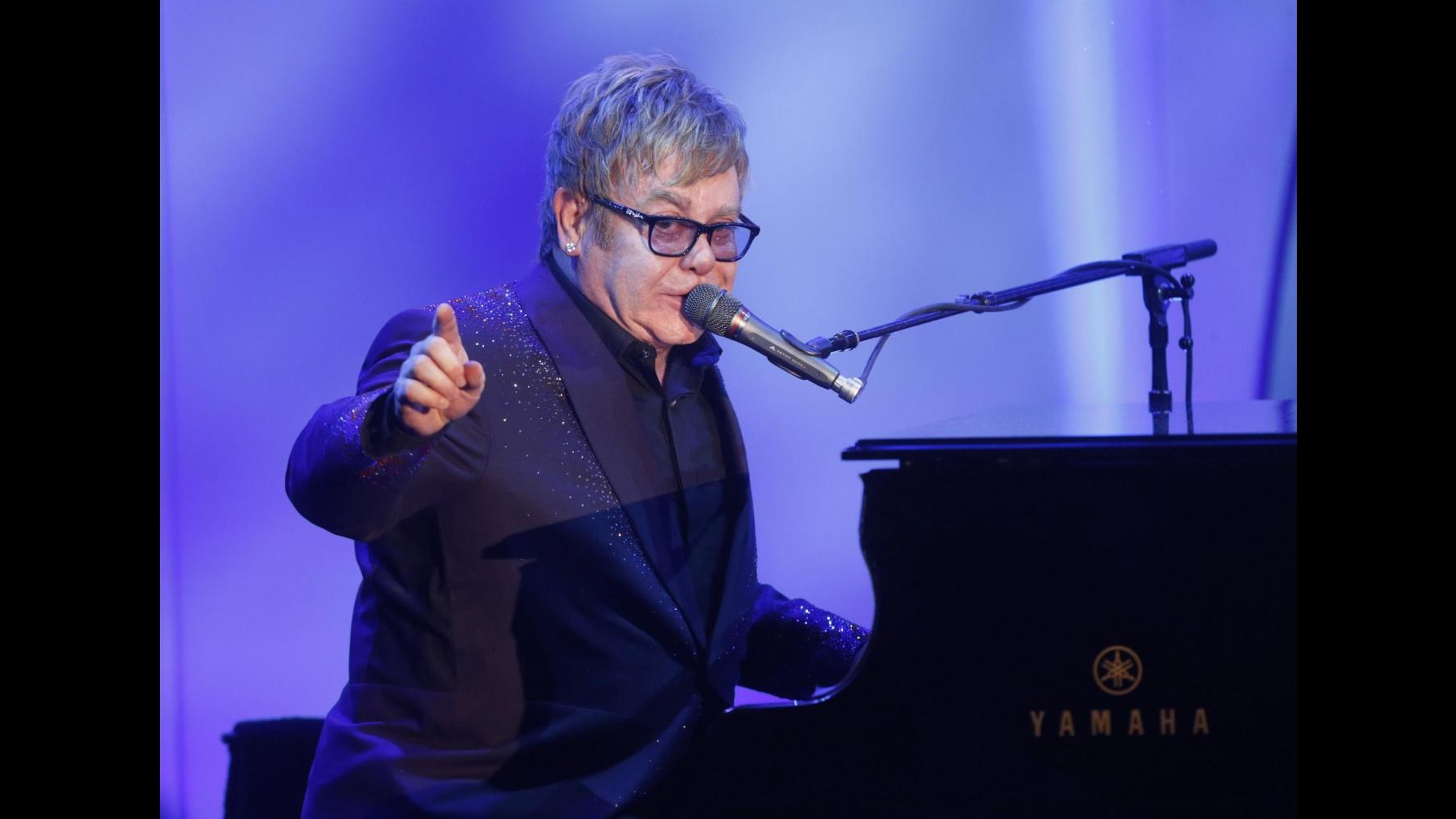 Elton John operato di appendicite nel principato di Monaco