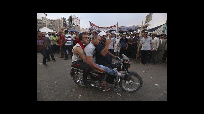 Egitto: Pro Morsi lascino sit-in, a Fratellanza normale ruolo politico