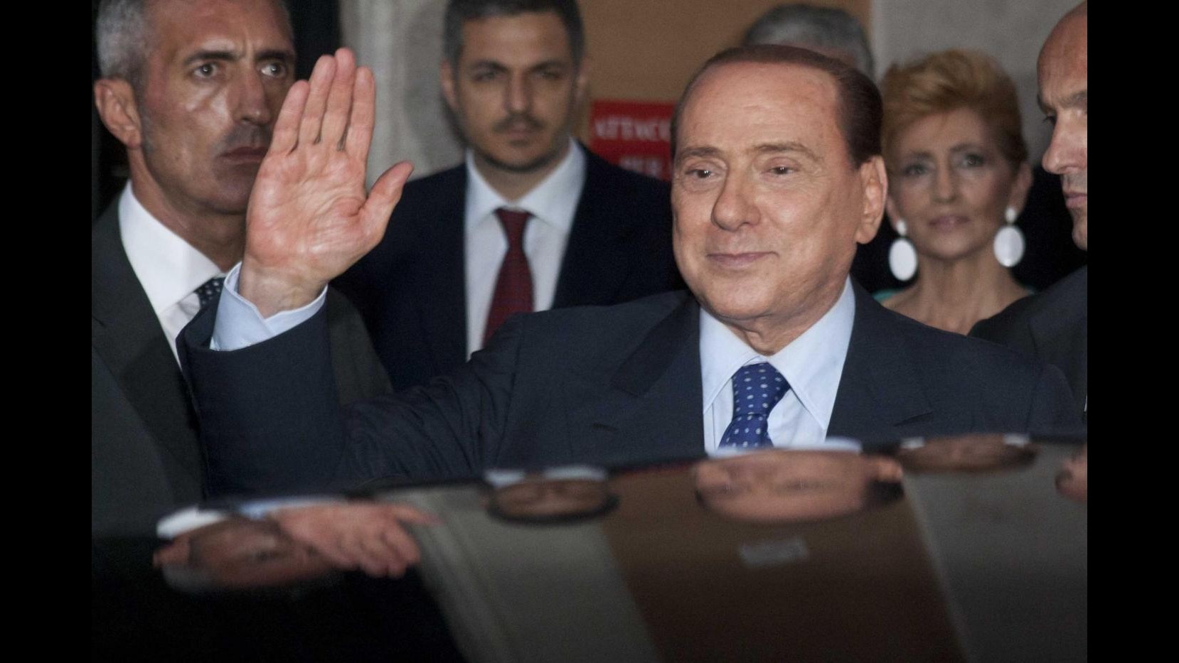 Berlusconi: Riforma giustizia o pronti a voto. Pdl: Chiederemo grazia a Colle e si prepara a piazza