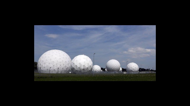 Caso Nsa, Germania cancella patto sorveglianza con Usa e Regno Unito