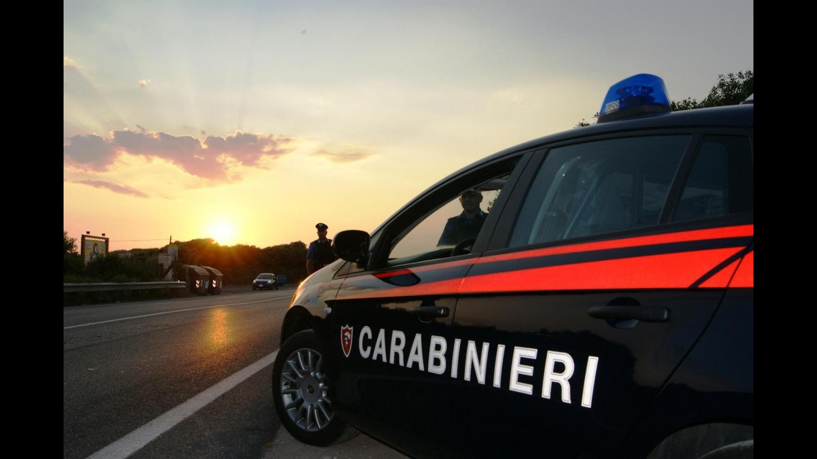 Reggio Calabria, uomo ucciso da colpo pistola alla testa: era in auto con moglie e figlia