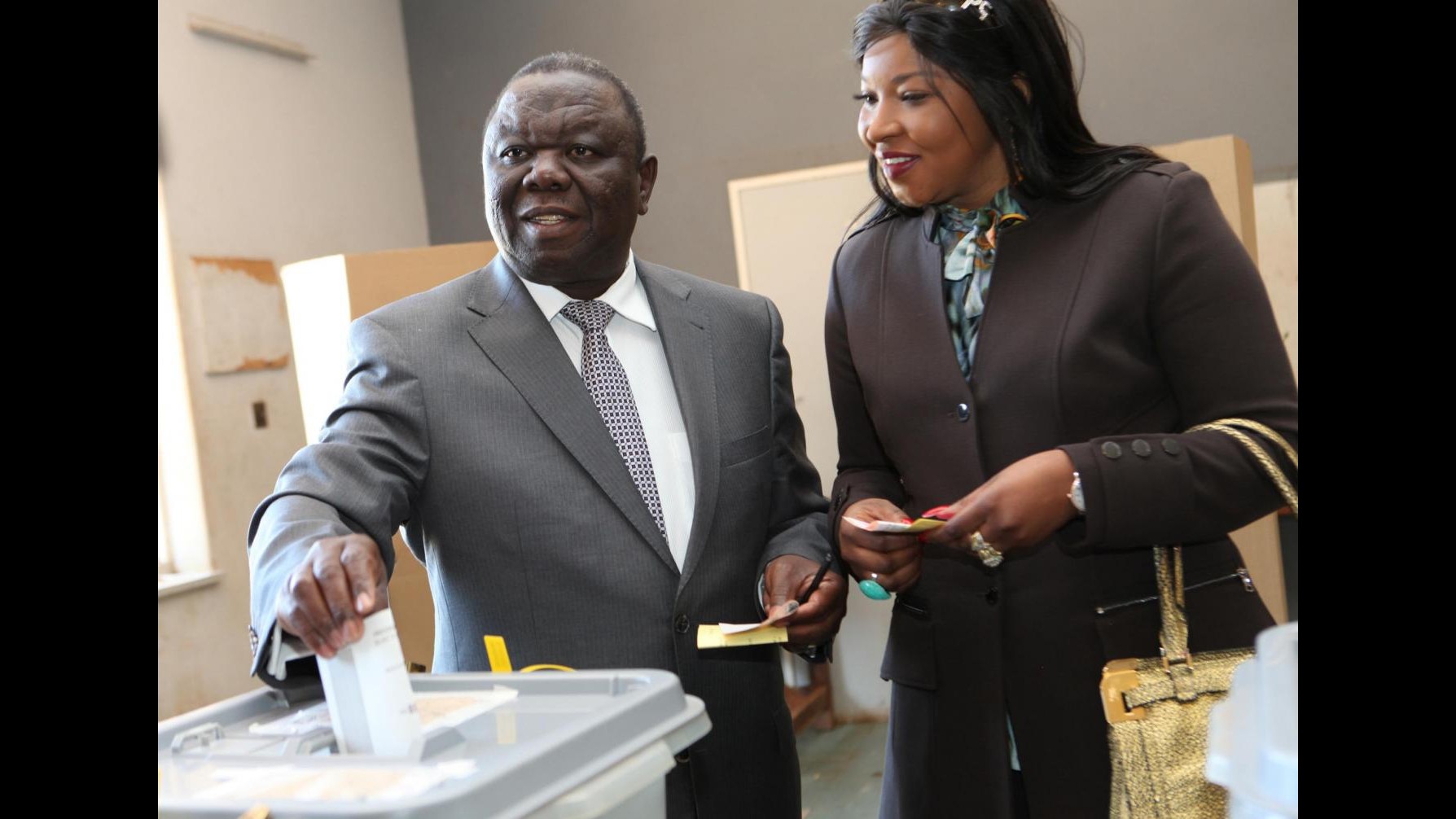 Zimbabwe, candidato opposizione: Elezioni presidenziali non valide