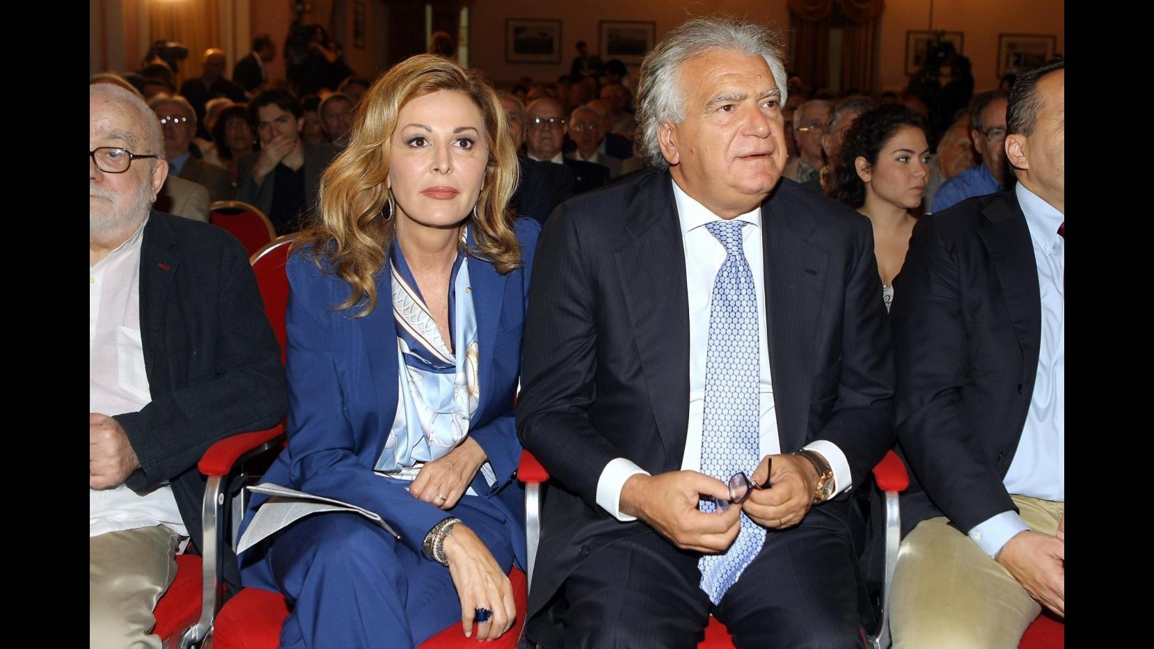 Mediaset, Pdl non vuole dimissioni Berlusconi:pronti alla piazza