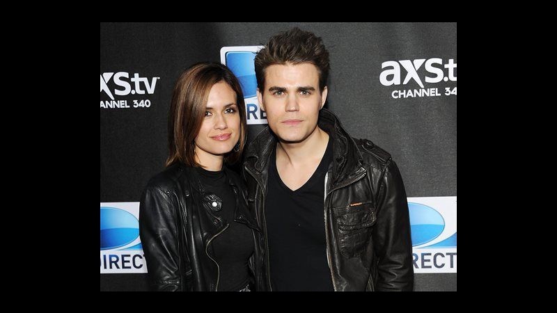 Star di ‘Vampire diaries’ Paul Wesley divorzia da Torrey DeVitto