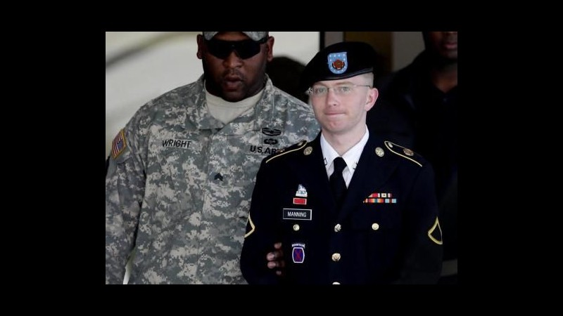 WikiLeaks, Manning colpevole di spionaggio ma non di aiuto al nemico: rischia 136 anni di carcere