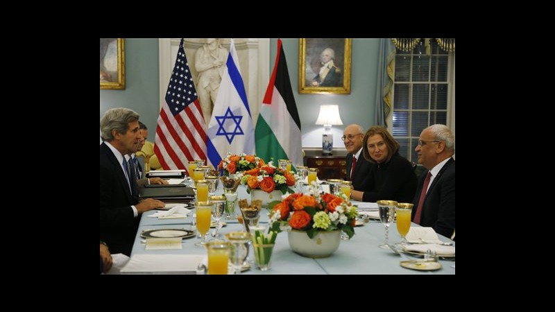 Colloqui di pace israelo-palestinesi riprendono a Washington