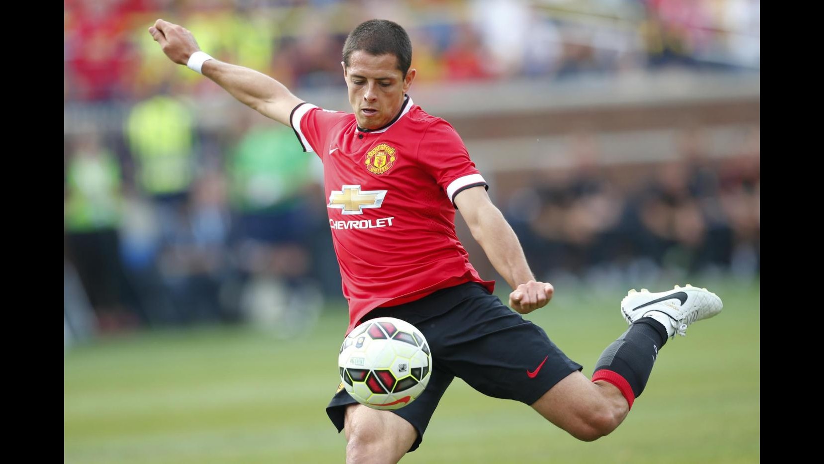 Real Madrid, ufficiale: Javier Hernandez in prestito dallo United