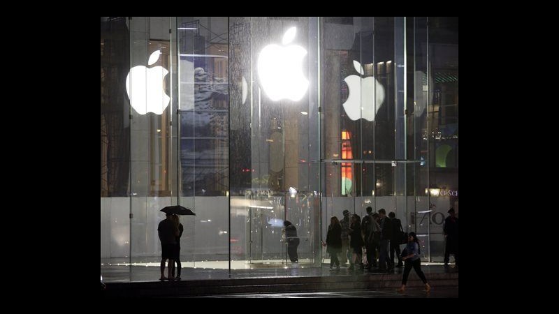 Cina, fornitore Apple accusato di irregorità ambientali e con operai