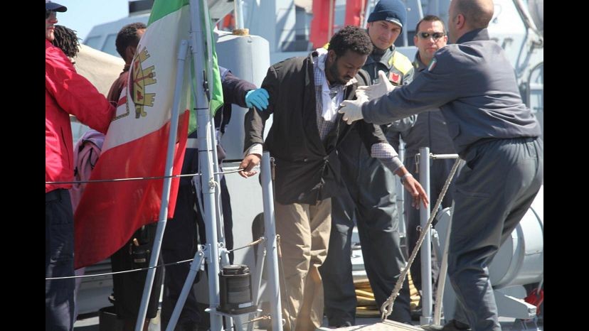 Naufragio davanti a coste libiche, si temono  trenta migranti morti