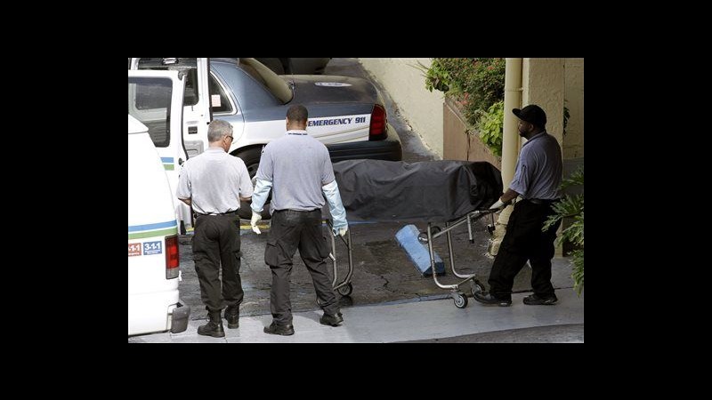 Usa, si barrica in alloggio e uccide 6 persone: freddato da team Swat