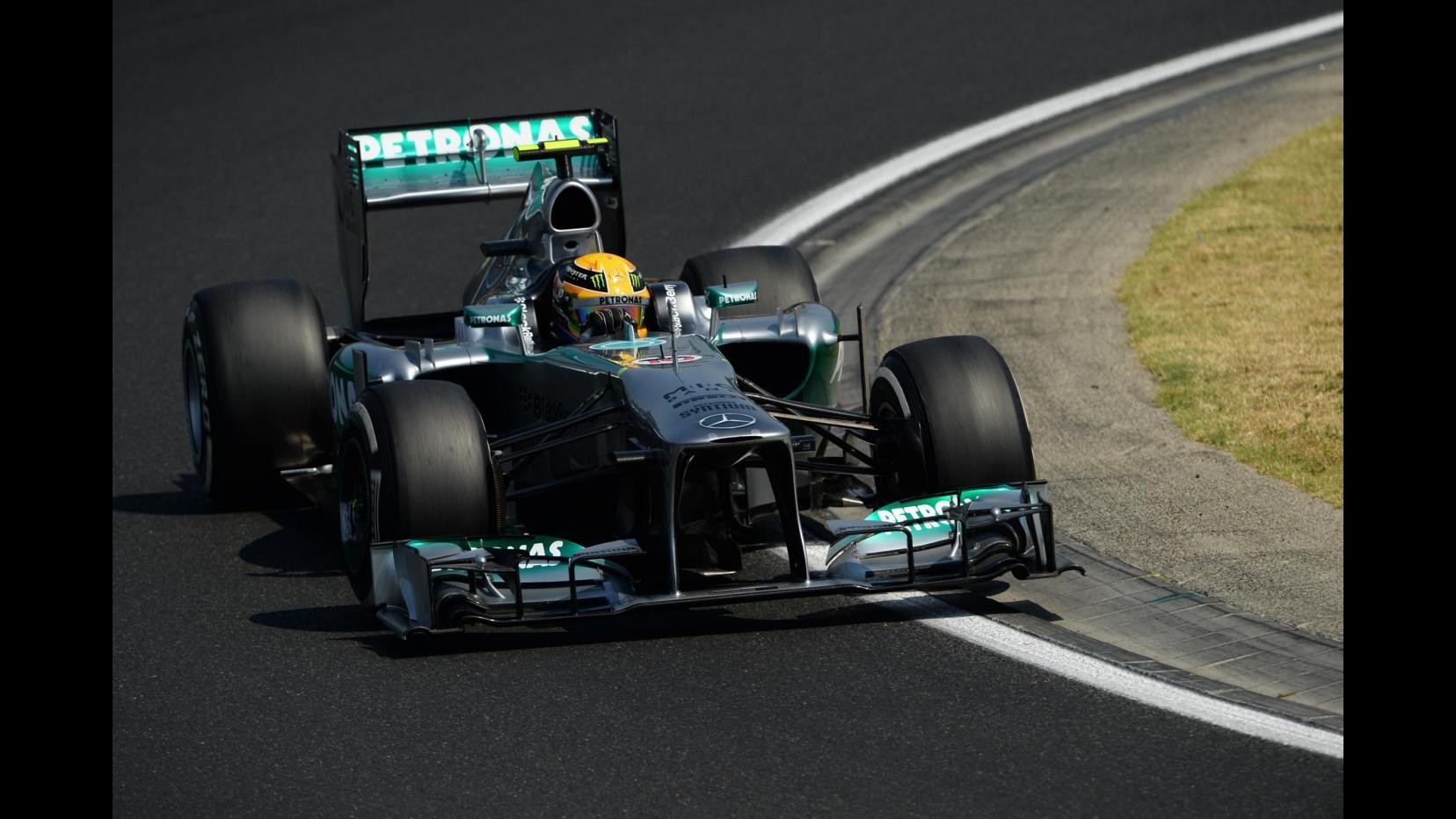 F1, Gp Ungheria: Hamilton in pole davanti a Vettel, 5° Alonso