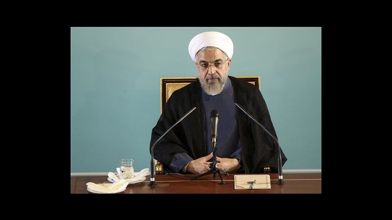 Iran, Rouhani: Sanzioni sono invasione, ma colloqui nucleare continuano