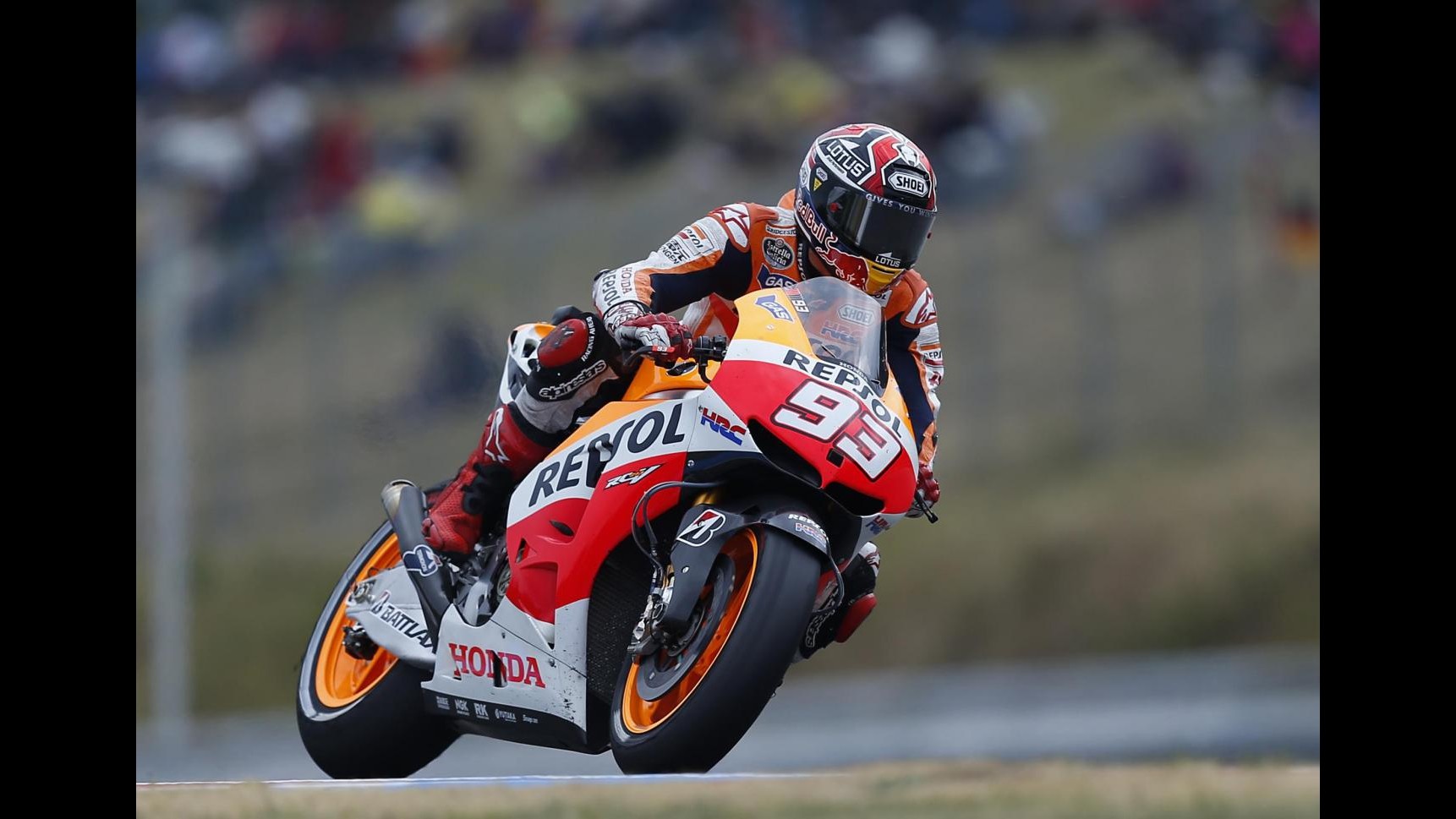 MotoGp, Gran Bretagna: pole Marquez davanti a Lorenzo, 6° Rossi