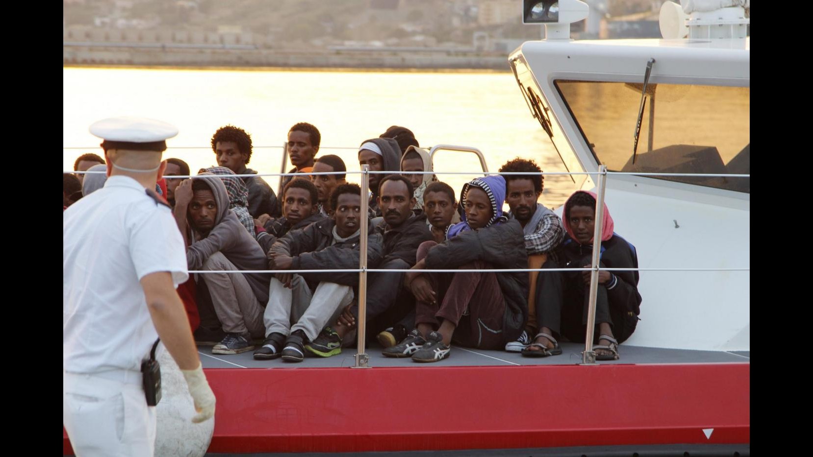 Sbarchi, arrivati a Taranto 315 migranti soccorsi