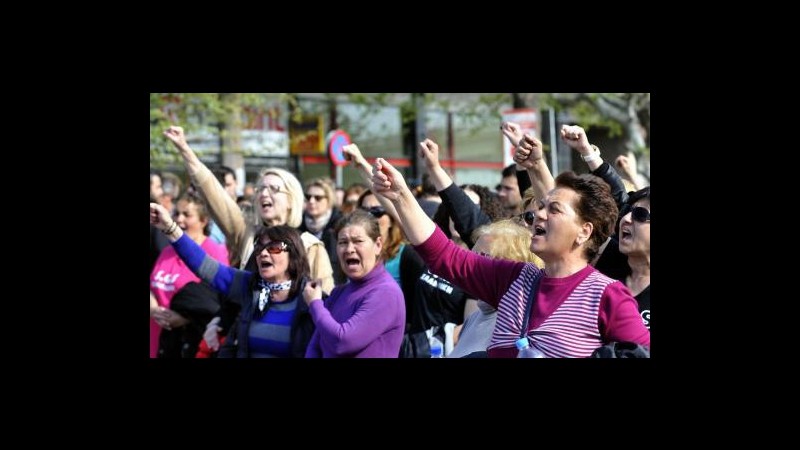 Grecia, proteste dipendenti pubblici contro tagli posti di lavoro