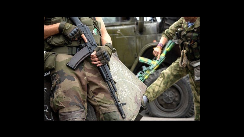 Ucraina, Putin ai ribelli: Corridoio umanitario per truppe Kiev