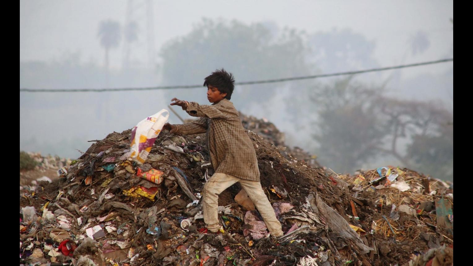 India, grande successo di iniziativa apertura conti bancari per poveri