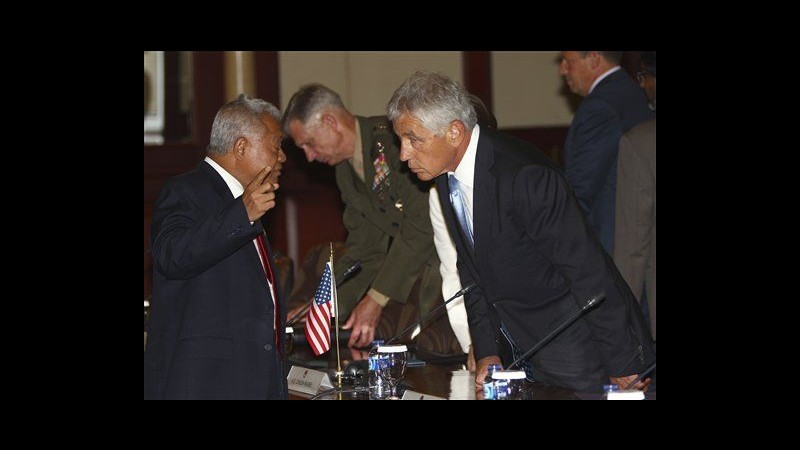 Siria, Hagel: Forze Usa pronte a colpire se Obama lo ordina