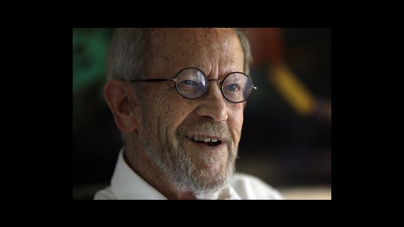 Amici, parenti e fan celebrano Elmore Leonard ricordando la sua ironia
