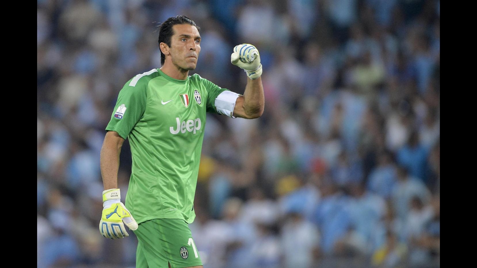 Juve, Buffon: Darei 4 anni di carriera per vincere la Champions. Razzismo disumano