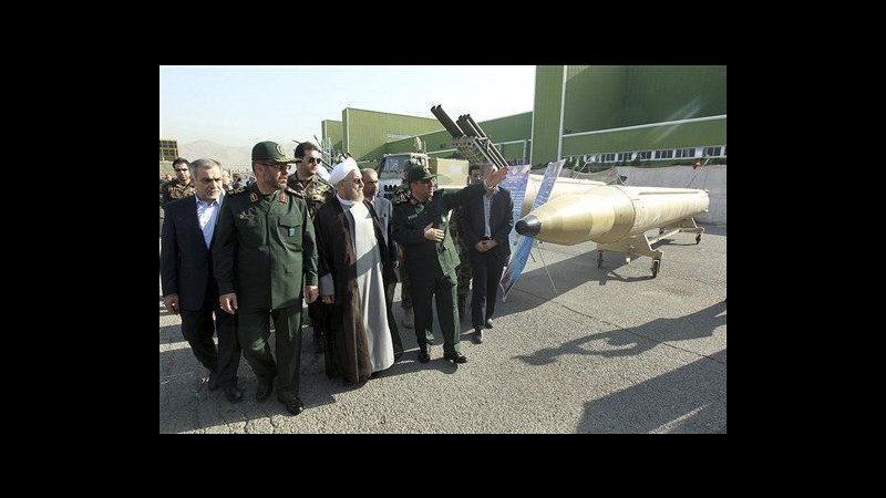 Iran, tv Stato mostra immagini di presunto drone Israele abbattuto