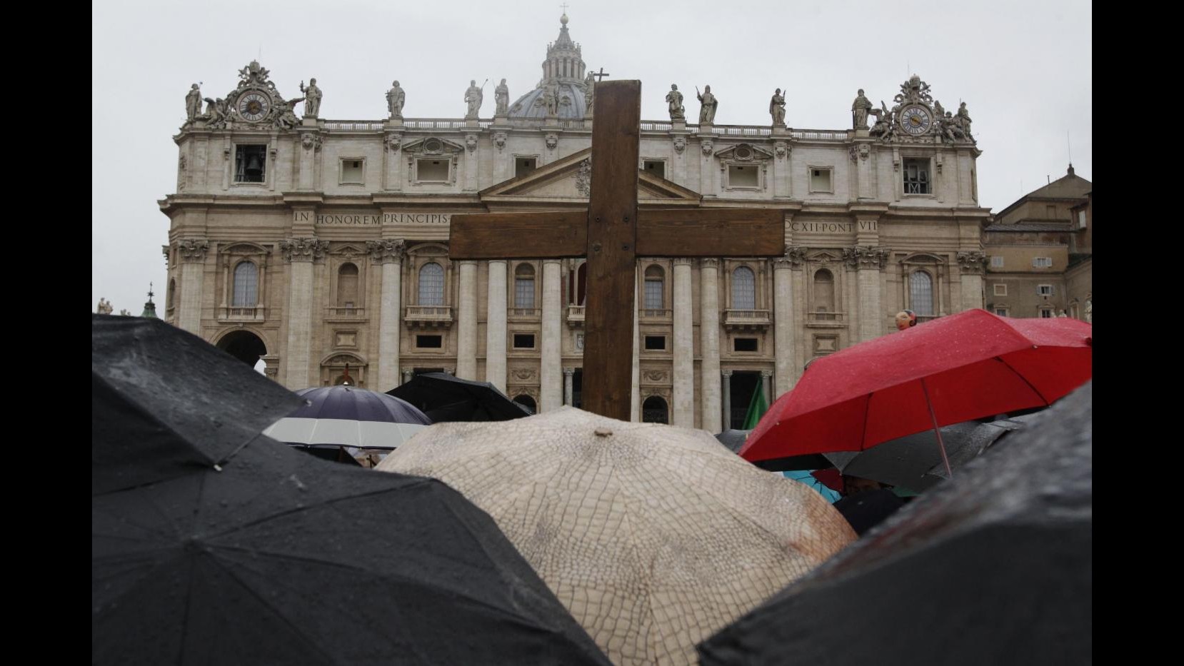 Berlusconi, Vaticano: Perplessità e disagi su vicende italiane