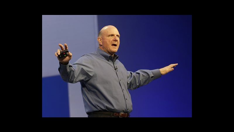 Microsoft, ceo Ballmer si ritirerà entro 12 mesi