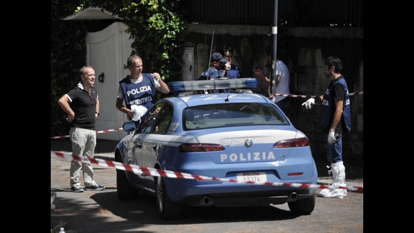 Orrore a Roma: decapita la colf con la mannaia. La polizia lo uccide