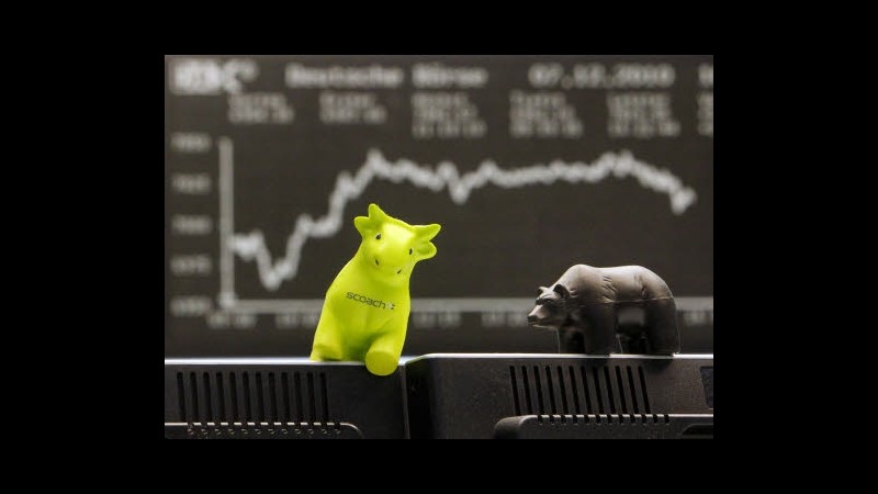 Borsa, listini europei nervosi in attesa di verbali Fed, giù Milano